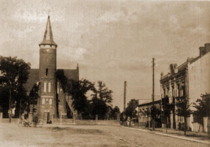 Kościół i Plac Wolności dawniej