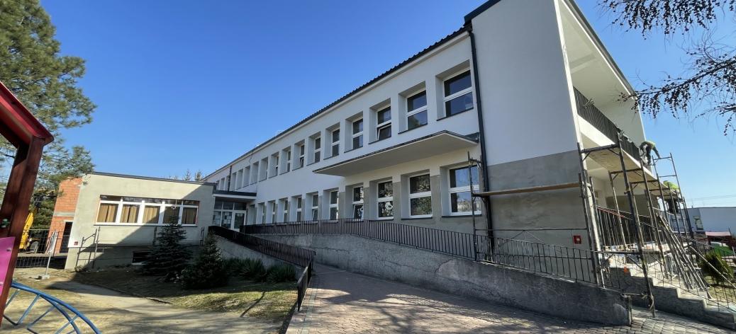 Aktualny stan prac na budynku żłobku i przedszkolu w Drzewicy