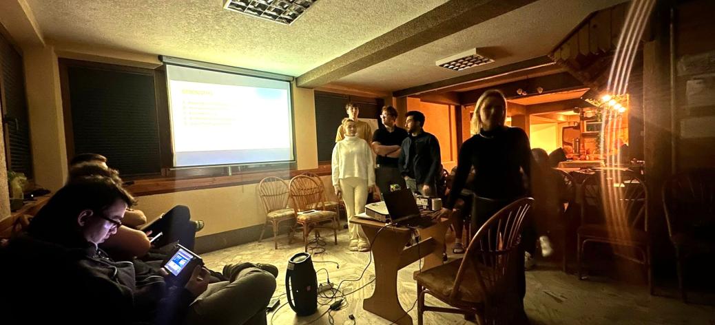 Uczestnicy projektu podczas zajęć edukacyjnych