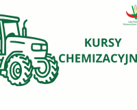 Po lewej stronie znajduje się zielony, liniowy rysunek ciągnika rolniczego. Po prawej stronie umieszczony jest napis dużymi, zielonymi literami: „KURSY CHEMIZACYJNE”. W prawym górnym rogu znajduje się logo z kłosem zboża i czerwonym elementem graficznym oraz napis: „Izba Rolnicza Województwa Łódzkiego”.