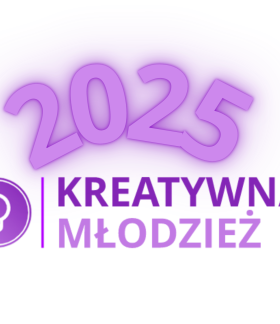  Fioletowe logo, na dole napis ''Kreatywna Młodzież'' i grafika żarówki. Na górze data ''2025'