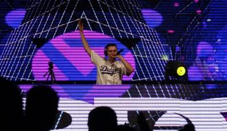 Drzewicką publikę rozgrzewa Dj ARDO