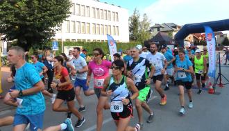 Tuż po starcie biegu głównego na 5 km