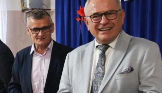 Od lewej: Burmistrz Drzewicy Janusz Reszelewski i I Wicewojewoda Łódzki Marek Mazur
