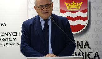  Do mikrofonu przemawia I Wicewojewoda Łódzki Marek Mazur.