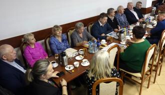 Uczestniczący w sesji sołtysi