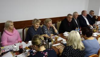 Uczestniczący w sesji sołtysi