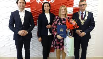 Pani Marzena Stachniak z samorządowcami