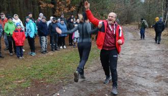 Ze zwycięstwa w konkurencji rzutu jajkiem w parach cieszą się Jarosław Abramczyk i Karolina Bąkiewicz