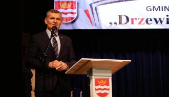Finał VI Edycji Konkursu „Drzewicki Mistrz Ortografii” otwiera Burmistrz Drzewicy Janusz Reszelewski