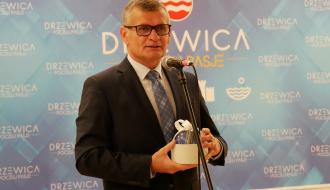Burmistrz Drzewicy Janusz Reszelewski podczas swojego wystąpienia