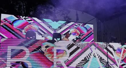 Dj BRAVE na scenie podczas Your Music Festiwal.